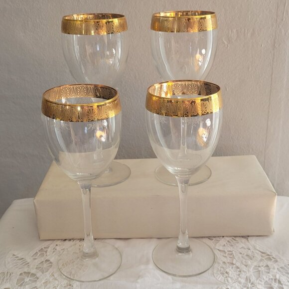 Set Of 4 Vintage Gold Rimmed Wine Glasses - Picture 1 of 4